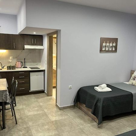 Ferienwohnung Kaiafas Luxury Philoxenia Néa Péramos Zimmer foto