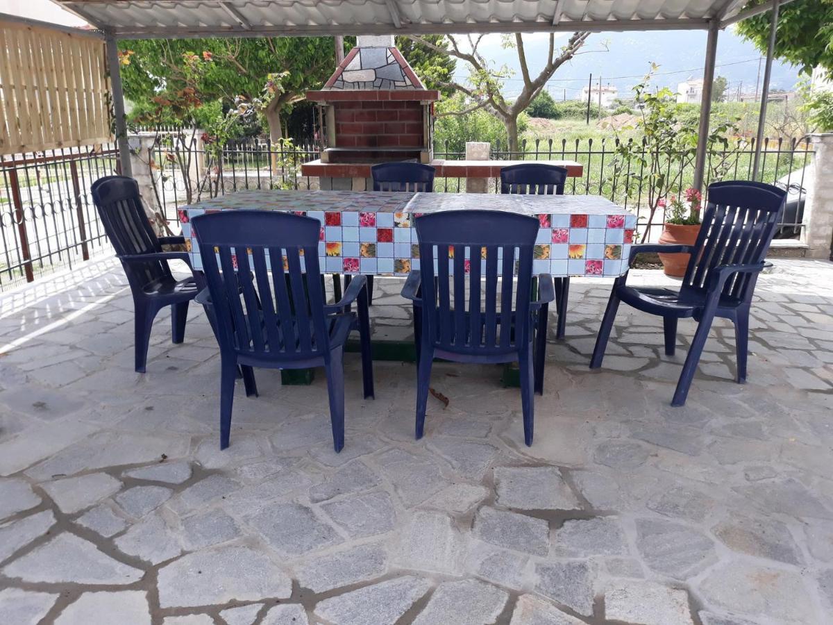Ferienwohnung Kaiafas Luxury Philoxenia Néa Péramos Exterior foto