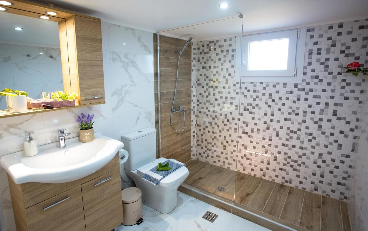 Ferienwohnung Kaiafas Luxury Philoxenia Néa Péramos Exterior foto