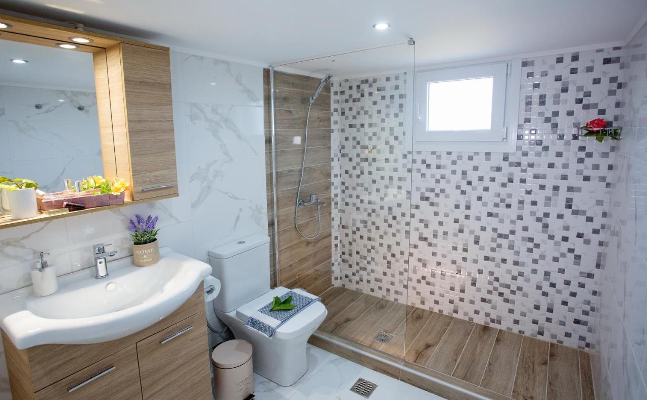 Ferienwohnung Kaiafas Luxury Philoxenia Néa Péramos Exterior foto